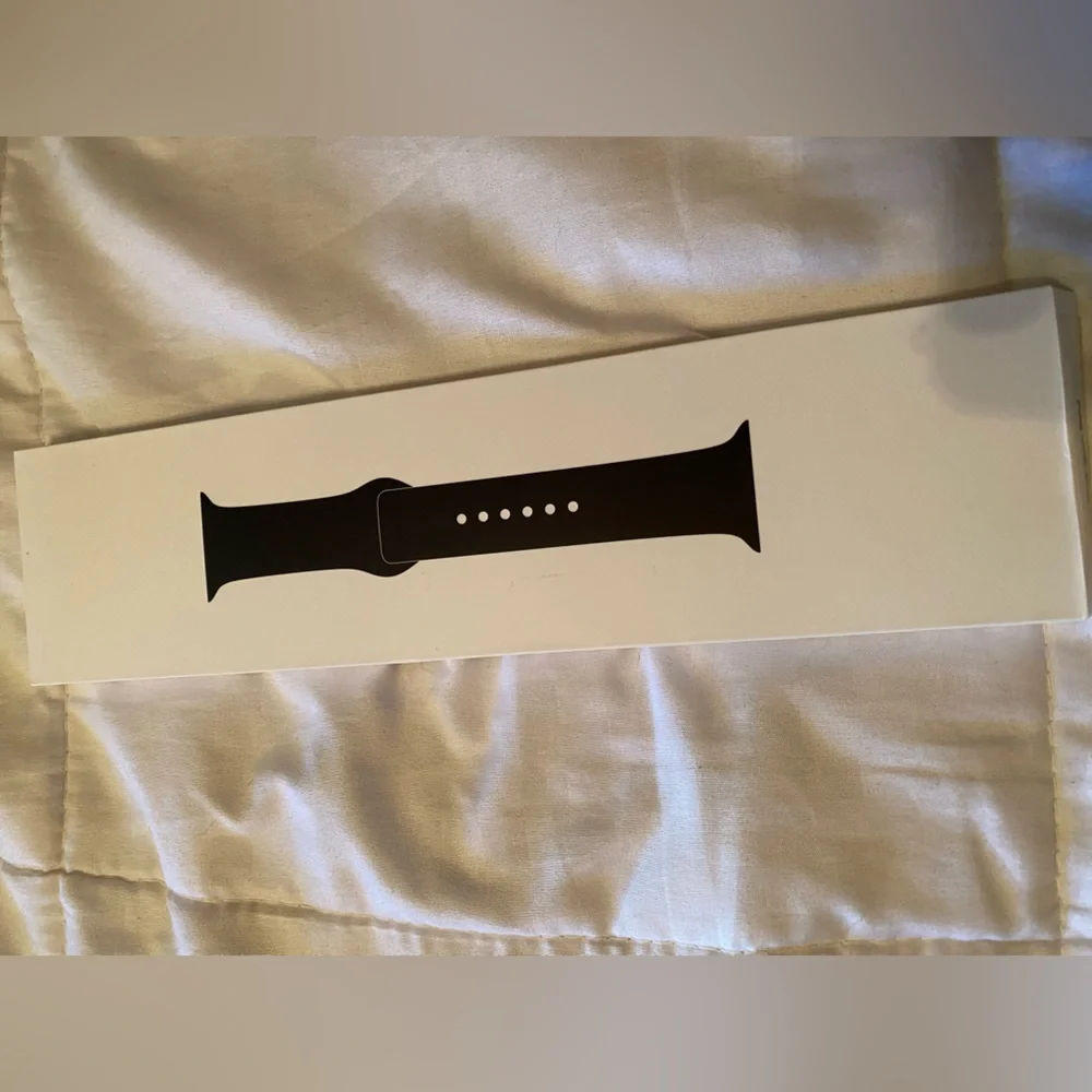 Apple Watch Sports Band - Picture 3 of 3